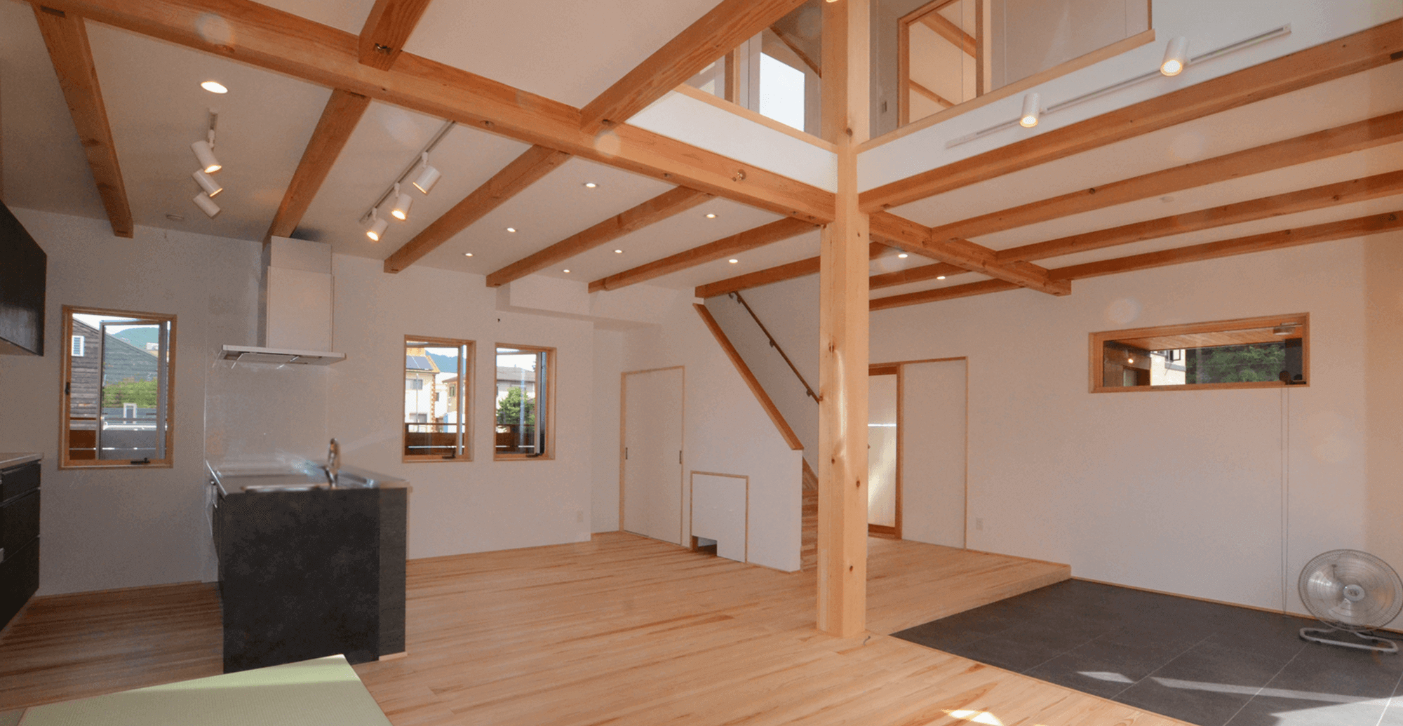 木と暮らす、ぬくもりのある住まい 自然と人をつなぐ、未来を想う設計を、これからも。